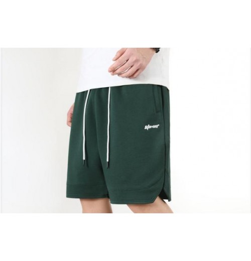 performance-oriented versatile polyester-blend shorts